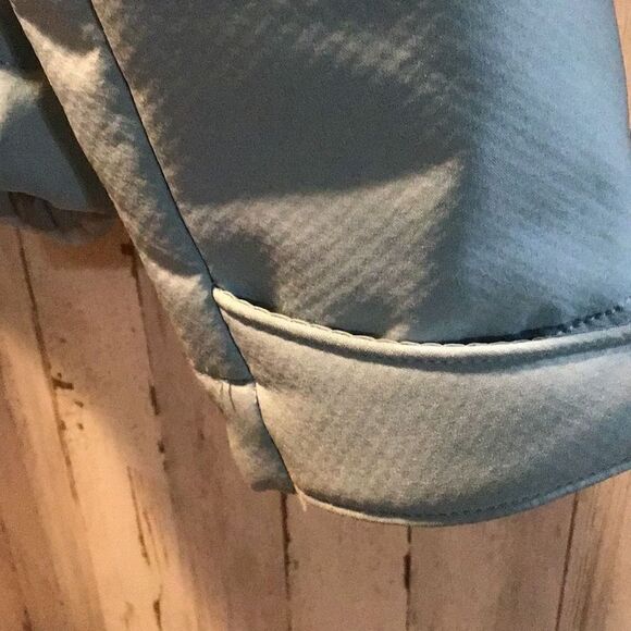 Ladies Columbia hooded jacket size small light dirty cuffs and one spot should w - Picture 4 of 6